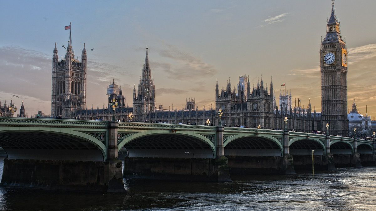Kvůli brexitu se z Londýna vypařilo 7 500 perfektně placených míst